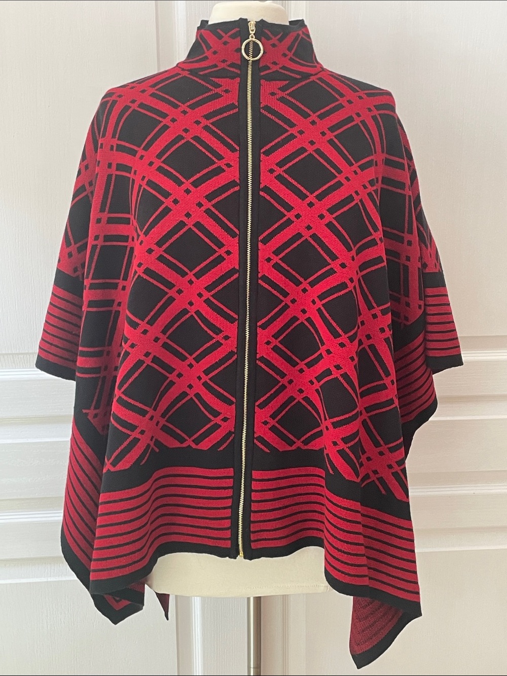 Black Label By Evan Picone Zip Up Poncho - Black & Red